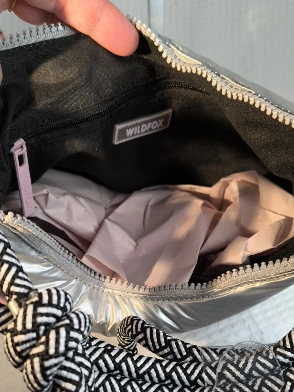 Wildfox HBWF-224-0070-30Silver Puffer Shoulder Bag with Black & White Rope Strap